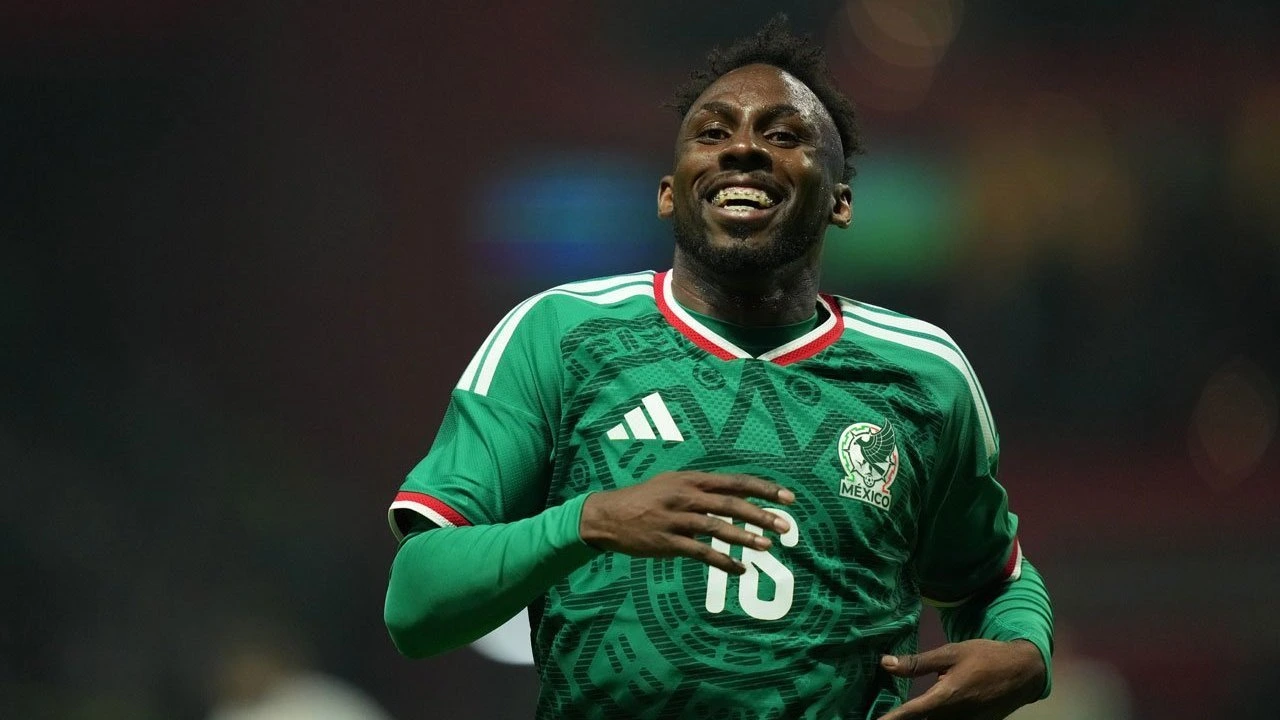Julian Quinones ketika membela Timnas Meksiko di Piala Dunia 2026